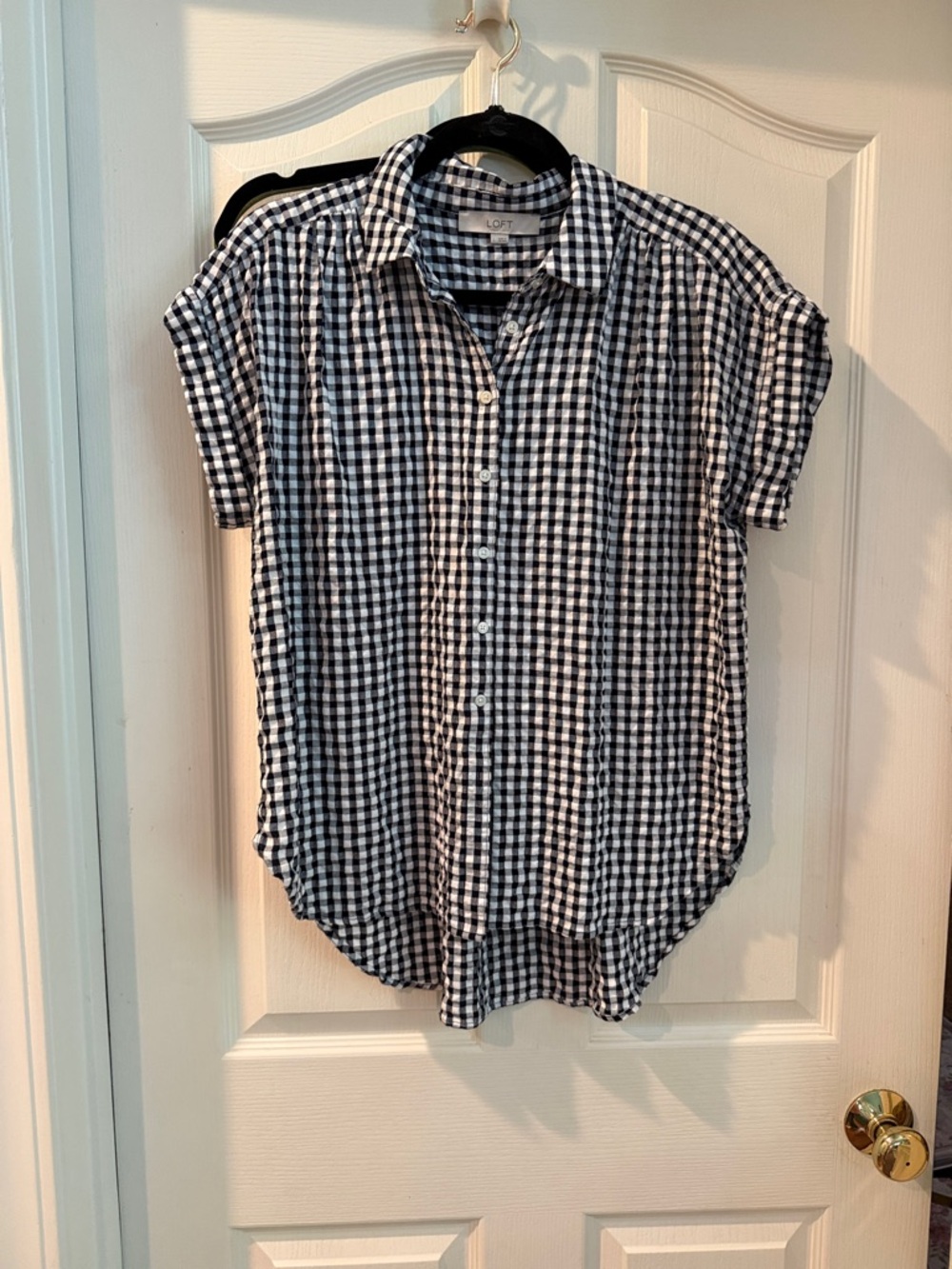 Loft women’s Black and White Gingham Short-Sleeve Button-Down Shirt
